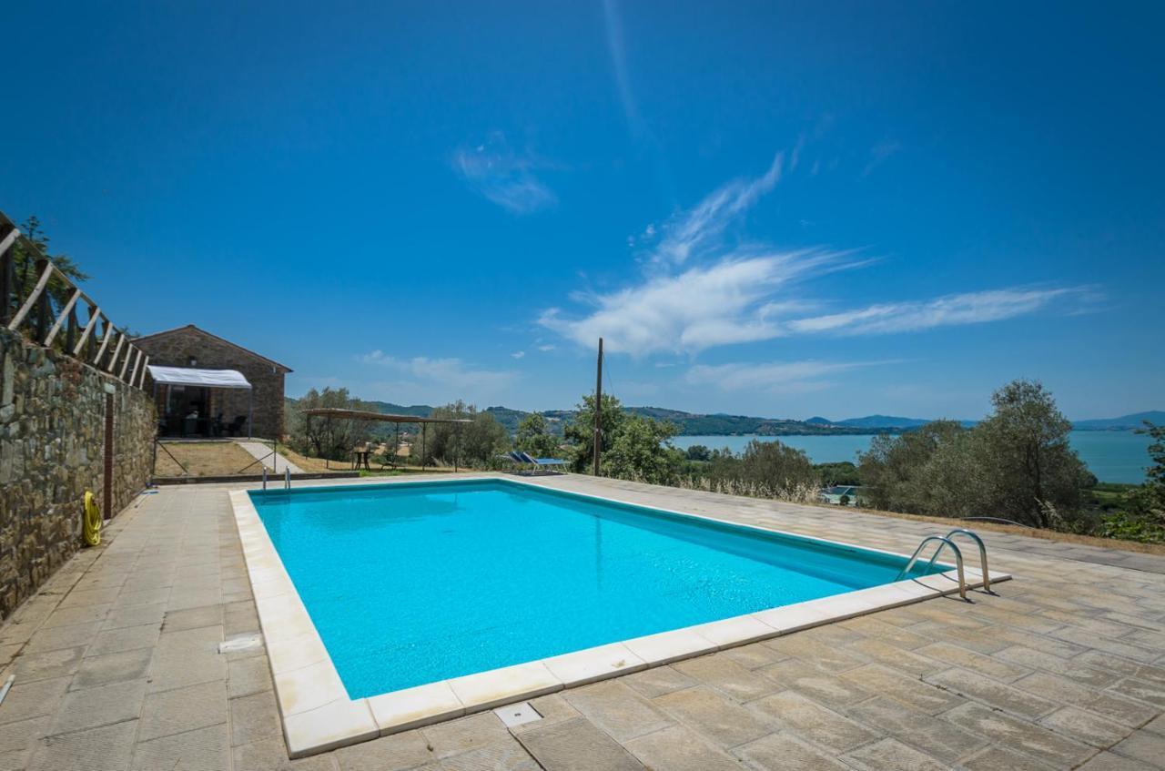 Aparthotel Poloturisticoumbria Rustico Con Piscina Vista Lago à Passignano sul Trasimeno Extérieur photo